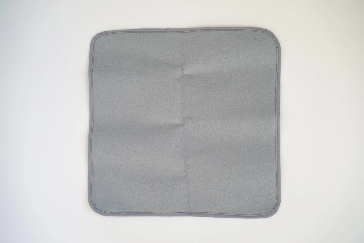 Eco-Friendly Bamboo Charcoal Pet Heating Mat – PetFlowz